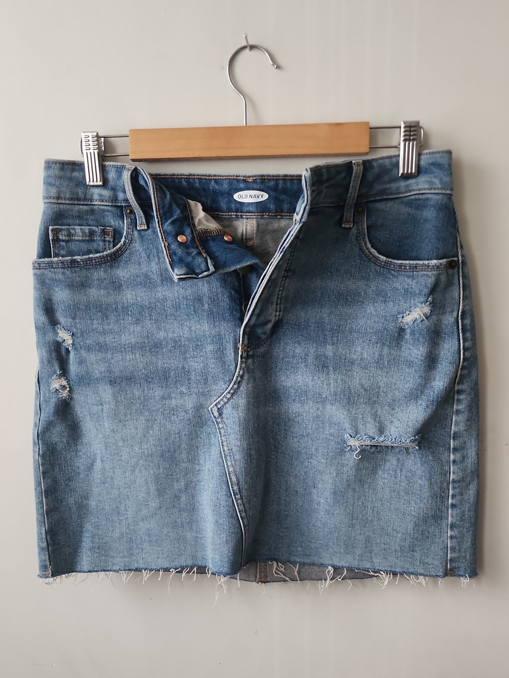 Old Navy Distressed Light Blue Denim Mini Skirt. New Without Tag